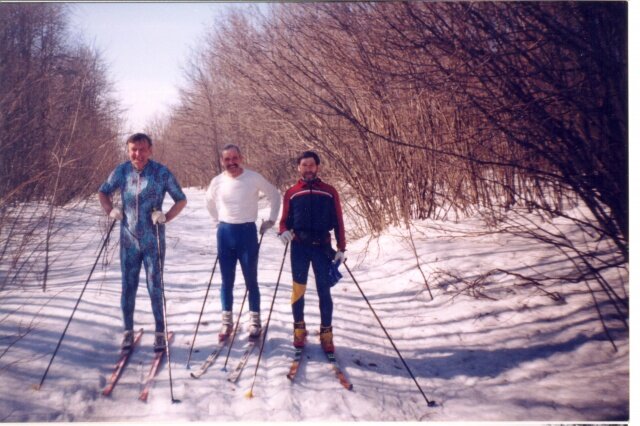 vtoraya polovina aprelya 1998 g. snega na chayke polno martyanov ulyanov titov
